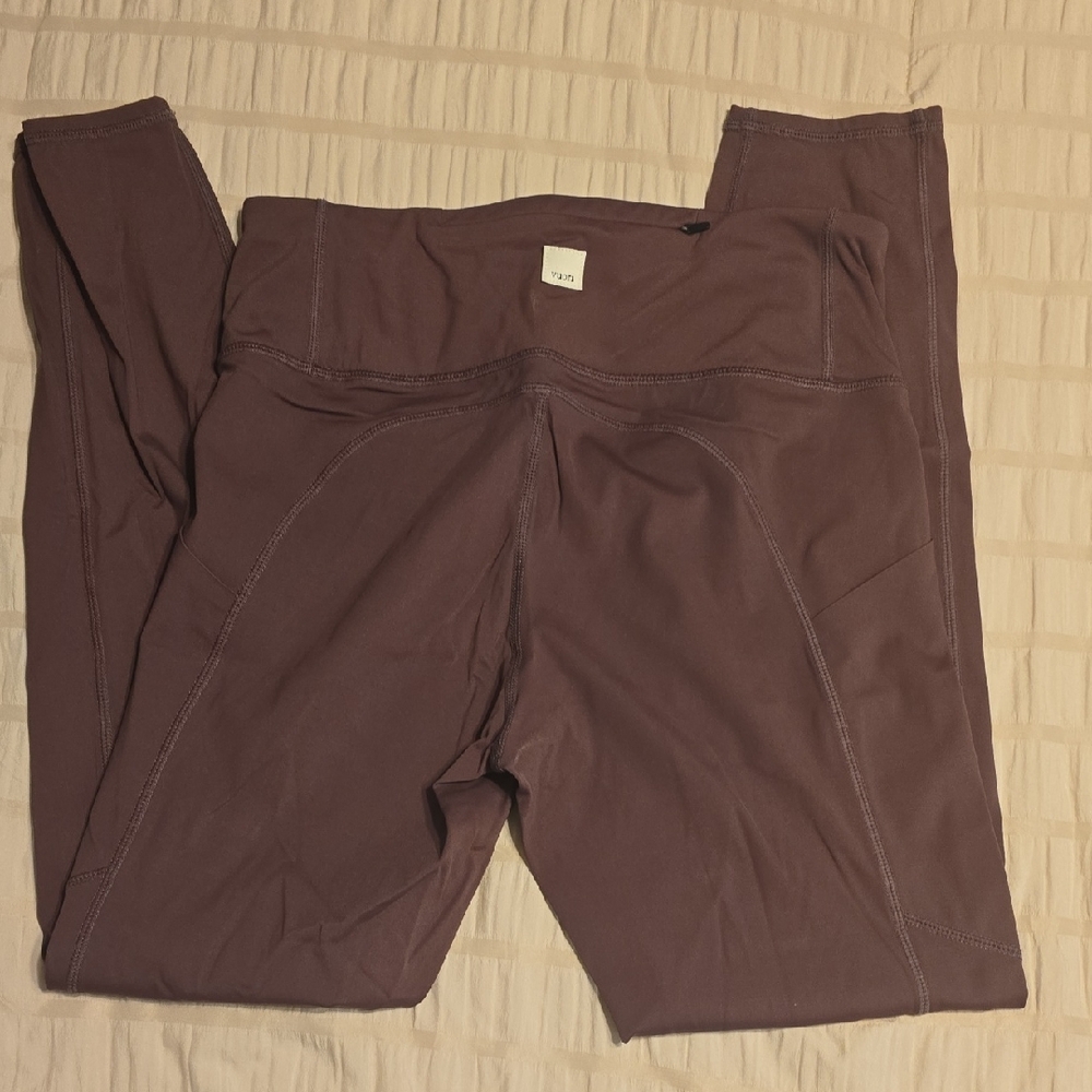Vuori Women's Leggings in Dark Brown